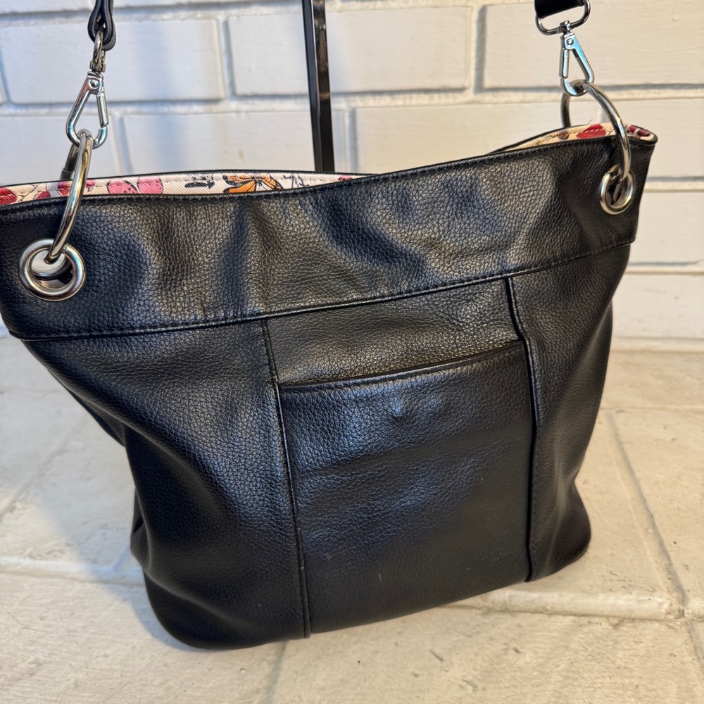 GIANI BERNINI black pebbled leather hobo shoulder bag, snap closure